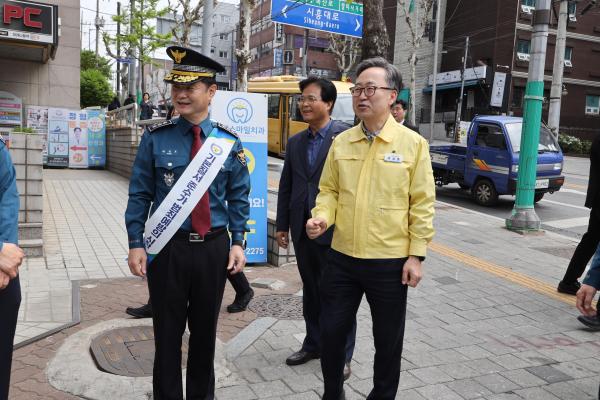 독산3동 범죄예방 사업 대상지_ 서울경찰청장 현장 방문 의 사진9