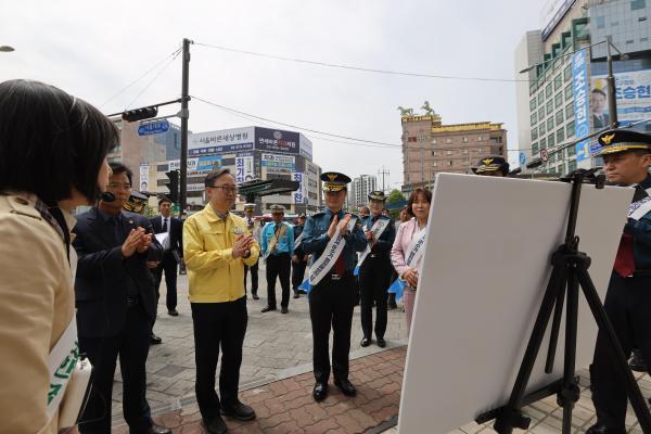 독산3동 범죄예방 사업 대상지_ 서울경찰청장 현장 방문 의 사진32
