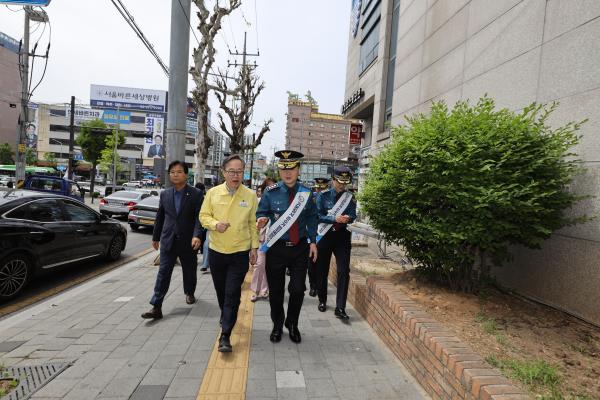 독산3동 범죄예방 사업 대상지_ 서울경찰청장 현장 방문 의 사진45