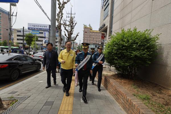 독산3동 범죄예방 사업 대상지_ 서울경찰청장 현장 방문 의 사진46