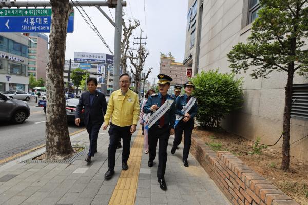 독산3동 범죄예방 사업 대상지_ 서울경찰청장 현장 방문 의 사진49
