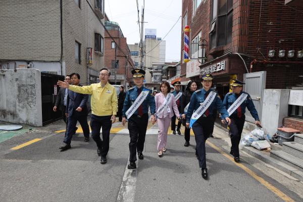 독산3동 범죄예방 사업 대상지_ 서울경찰청장 현장 방문 의 사진54