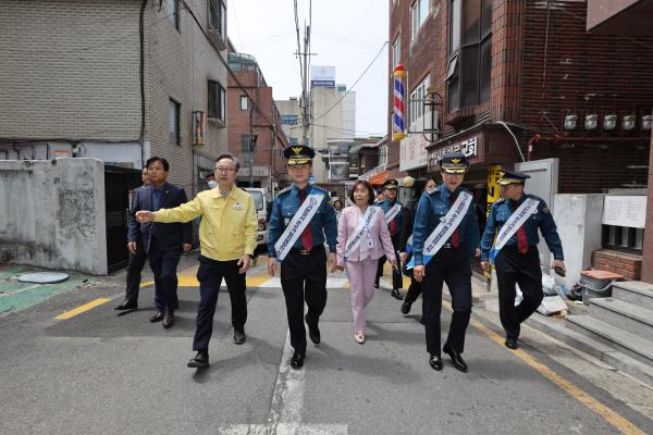 독산3동 범죄예방 사업 대상지_ 서울경찰청장 현장 방문 의 사진55