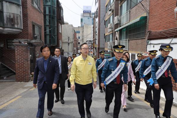 독산3동 범죄예방 사업 대상지_ 서울경찰청장 현장 방문 의 사진59