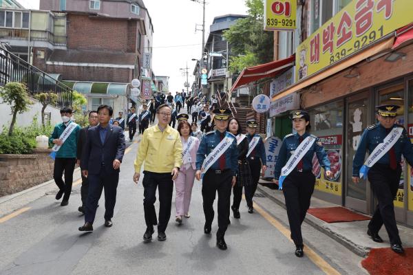 독산3동 범죄예방 사업 대상지_ 서울경찰청장 현장 방문 의 사진89