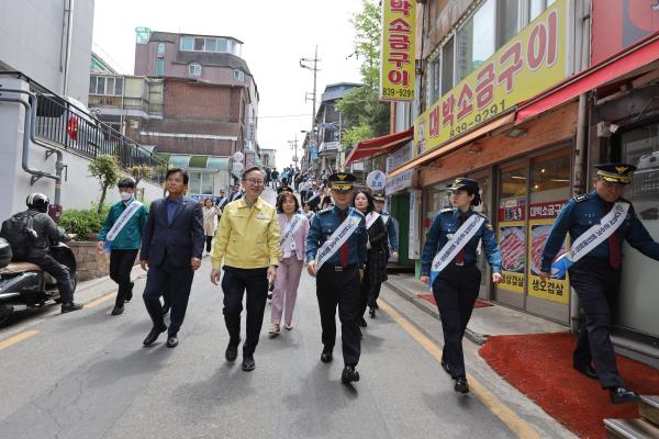 독산3동 범죄예방 사업 대상지_ 서울경찰청장 현장 방문 의 사진92