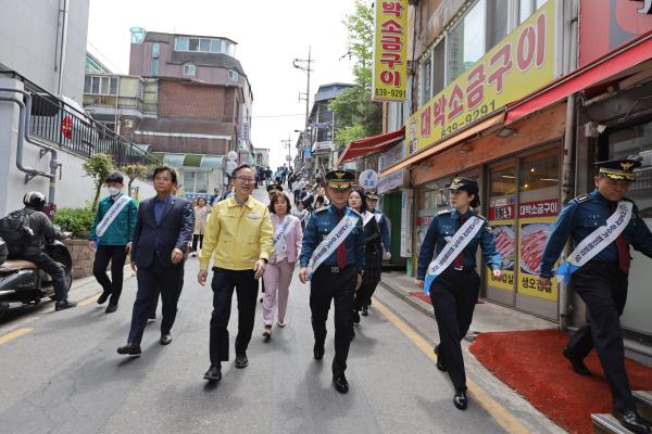 독산3동 범죄예방 사업 대상지_ 서울경찰청장 현장 방문 의 사진93