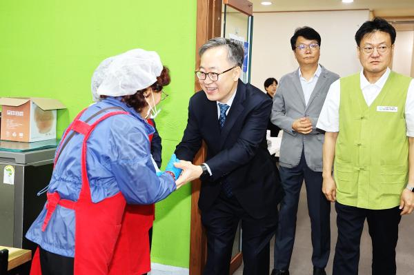 청담종합사회복지관 어버이날 기념 행사 의 사진6