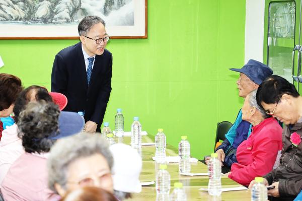 청담종합사회복지관 어버이날 기념 행사 의 사진7