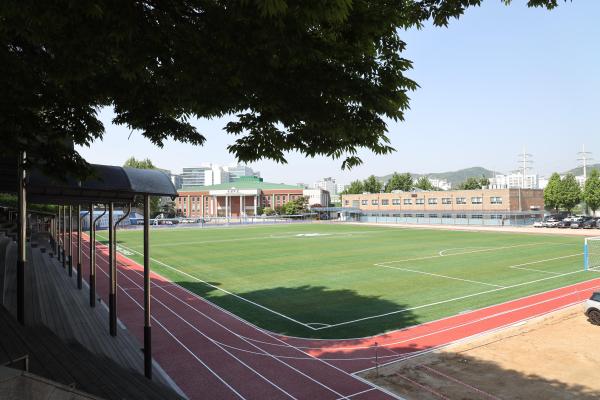 문일고 인조잔디 운동장 및 융합과학실 준공식 의 사진3