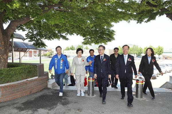 문일고 인조잔디 운동장 및 융합과학실 준공식 의 사진26