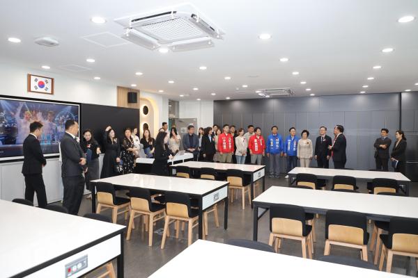 문일고 인조잔디 운동장 및 융합과학실 준공식 의 사진35