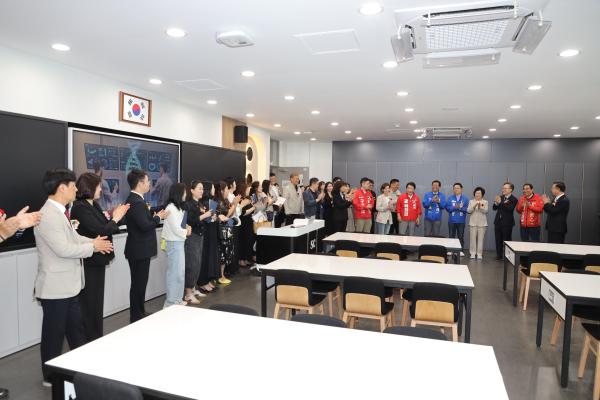 문일고 인조잔디 운동장 및 융합과학실 준공식 의 사진36