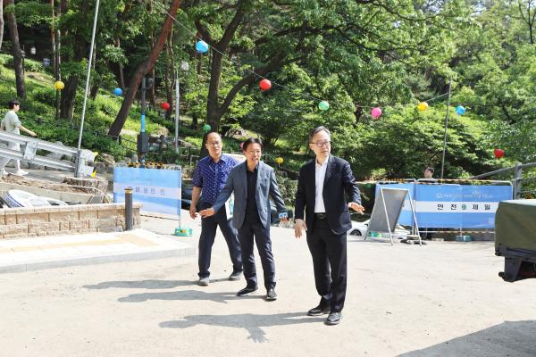 호압사 공원화장실 정비 현장 방문 의 사진3