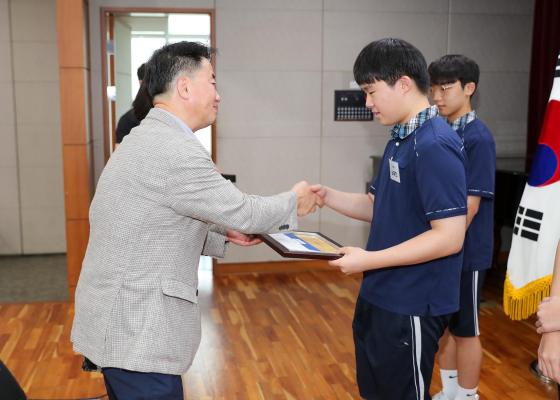 귀뚜라미문화재단 장학생 수여식 의 사진16