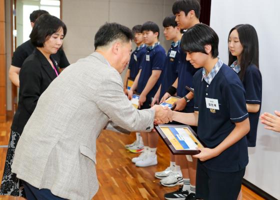 귀뚜라미문화재단 장학생 수여식 의 사진27