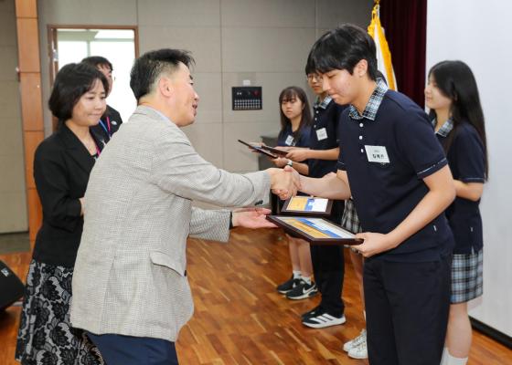 귀뚜라미문화재단 장학생 수여식 의 사진86