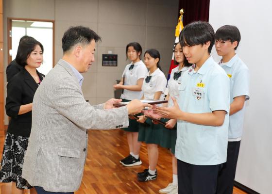 귀뚜라미문화재단 장학생 수여식 의 사진105