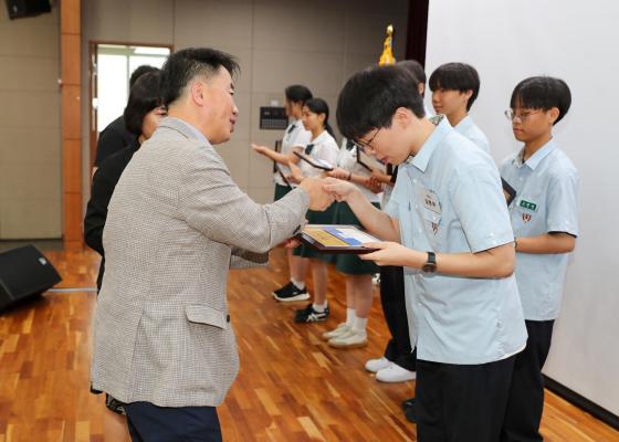 귀뚜라미문화재단 장학생 수여식 의 사진110