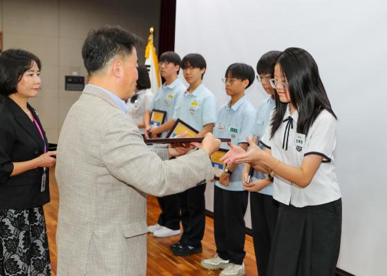 귀뚜라미문화재단 장학생 수여식 의 사진111