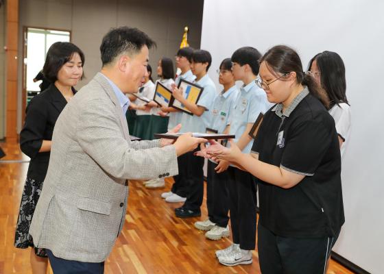 귀뚜라미문화재단 장학생 수여식 의 사진113