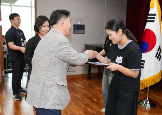 귀뚜라미문화재단 장학생 수여식 의 사진120