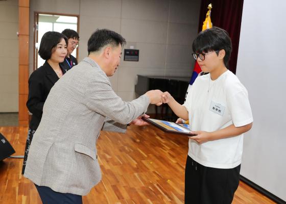 귀뚜라미문화재단 장학생 수여식 의 사진160