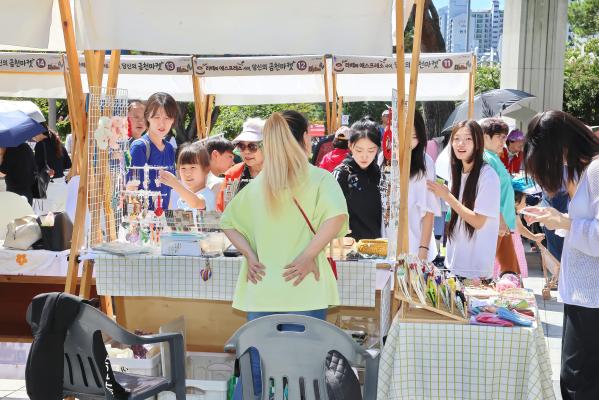 금천마켓 _라떼와 에스프레소 사이 당신의 금천마켓 의 사진34