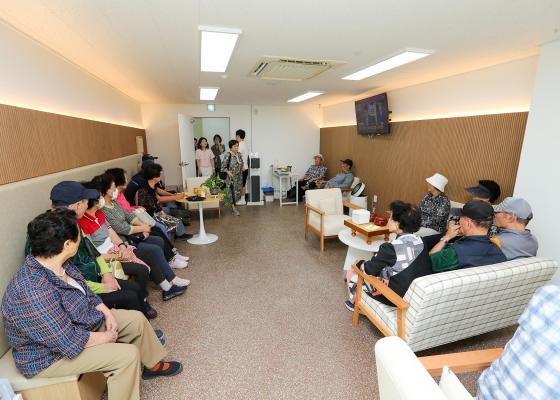 박미사랑 모아센터 어르신쉼터 개소 기념 행사 의 사진25