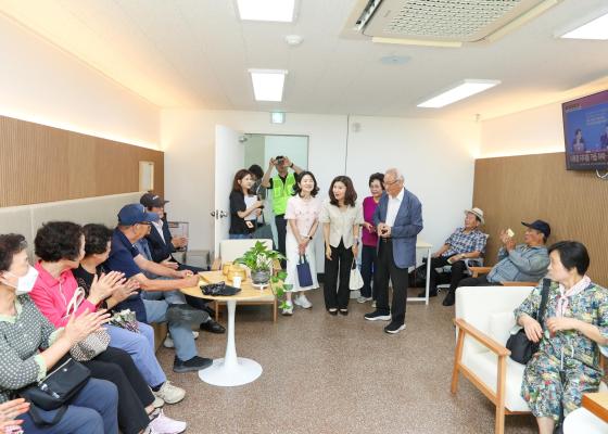 박미사랑 모아센터 어르신쉼터 개소 기념 행사 의 사진27
