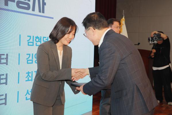 제27회 사회복지의 날 기념식 의 사진83