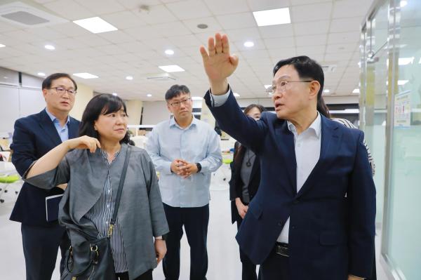 금나래도서관 열람실 연장관련 현장방문 의 사진8