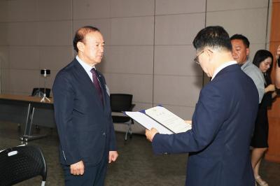 인수위원회 위촉장 수여 의 사진6