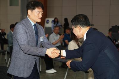 인수위원회 위촉장 수여 의 사진12