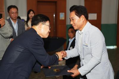 인수위원회 위촉장 수여 의 사진21
