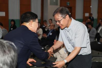 인수위원회 위촉장 수여 의 사진26