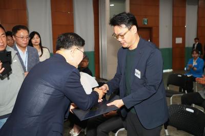 인수위원회 위촉장 수여 의 사진47