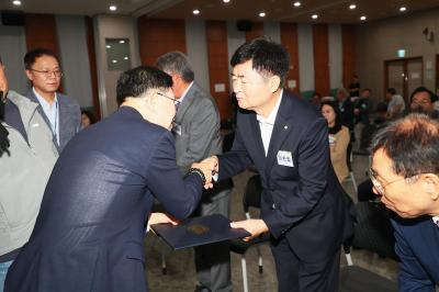 인수위원회 위촉장 수여 의 사진53