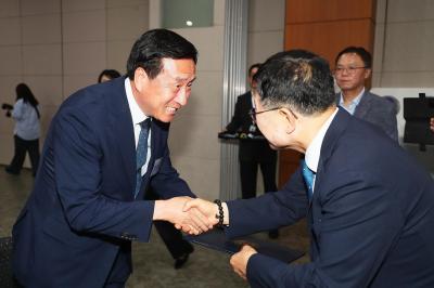 인수위원회 위촉장 수여 의 사진56