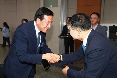 인수위원회 위촉장 수여 의 사진57