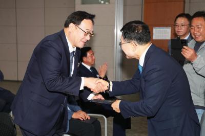 인수위원회 위촉장 수여 의 사진60