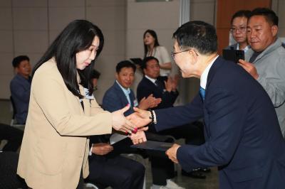 인수위원회 위촉장 수여 의 사진62