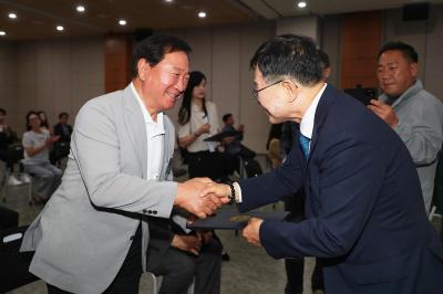 인수위원회 위촉장 수여 의 사진67