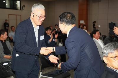 인수위원회 위촉장 수여 의 사진70