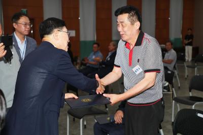 인수위원회 위촉장 수여 의 사진79