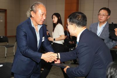 인수위원회 위촉장 수여 의 사진86