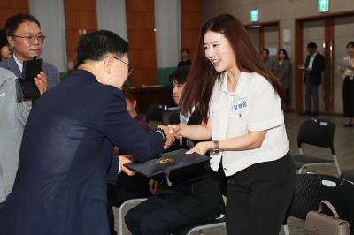 인수위원회 위촉장 수여 의 사진98